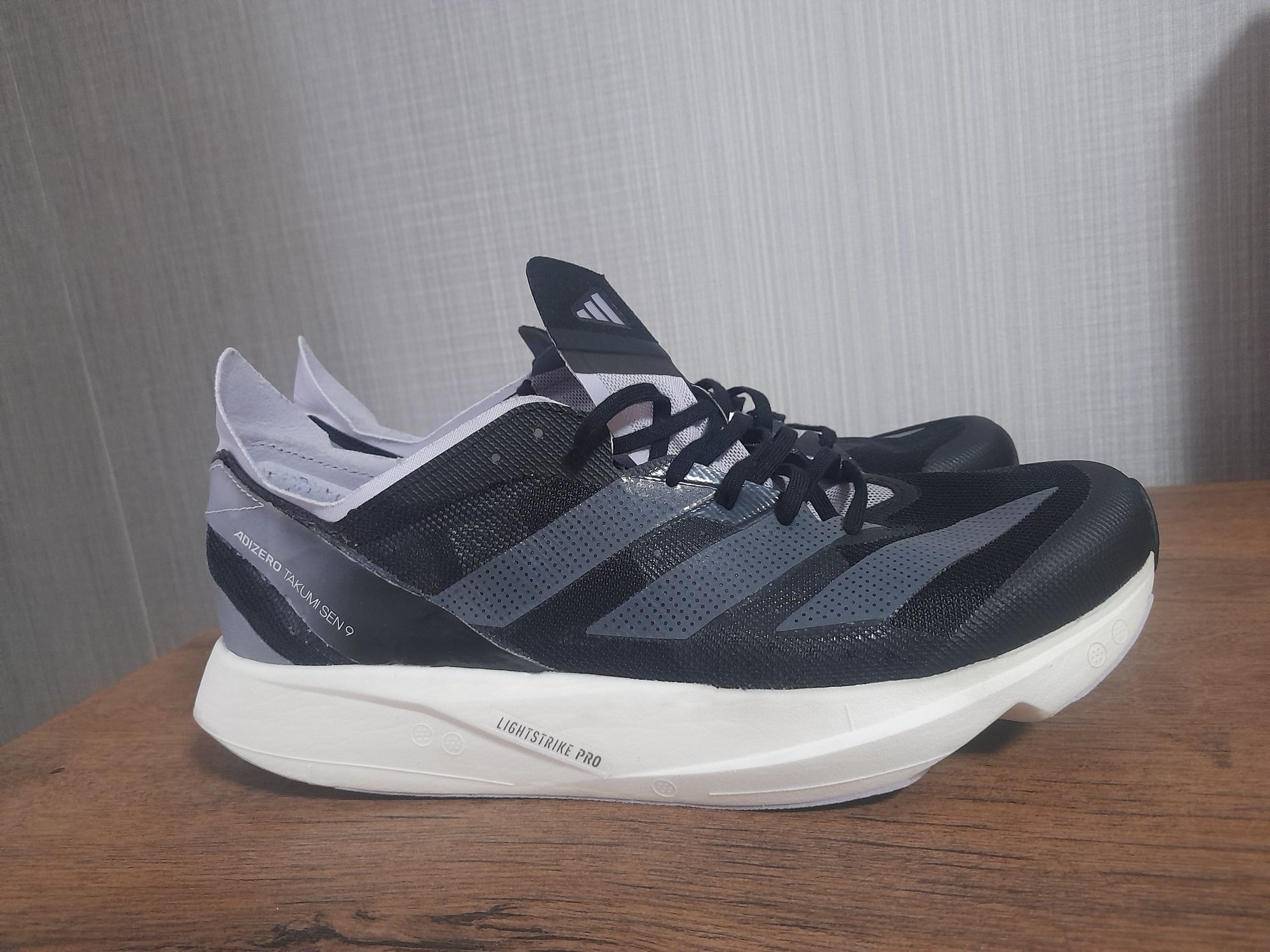 Adidas Adizero Takumi Sen 9 маратонки 40- 41 номер.