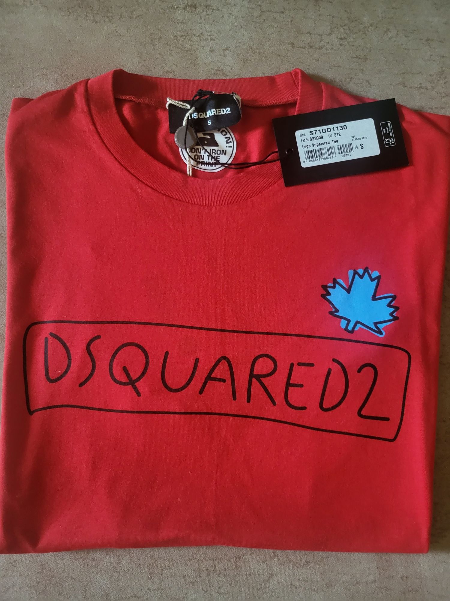 Оригинална нова тениска на Dsguared2