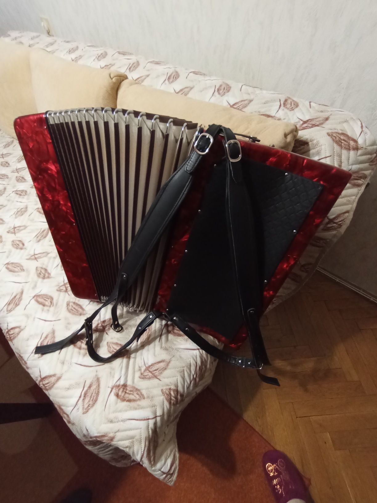 Продавам акордеон Koncona 120 баса