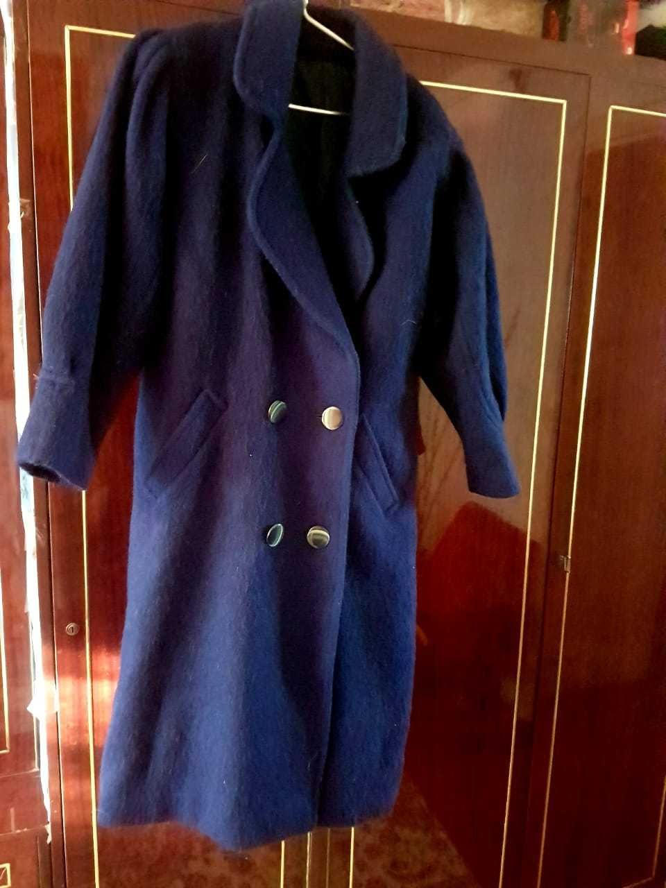 Женская одежда: новое зимнее женское пальто 48-52 размер.