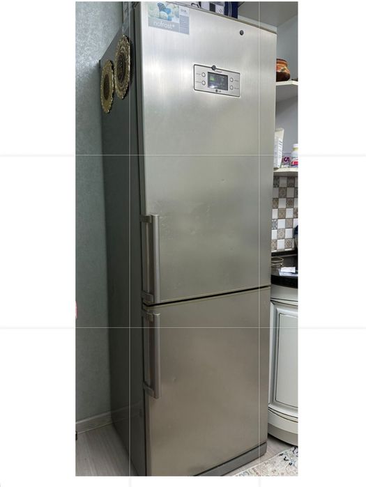 Срочно продам Холодильник адрес 12 микр