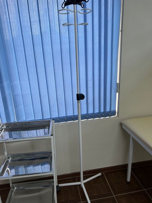 Штатив под капельницу