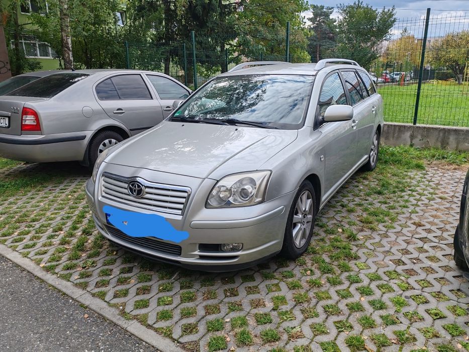 Toyota avensis 2003 -1,8 Benzina