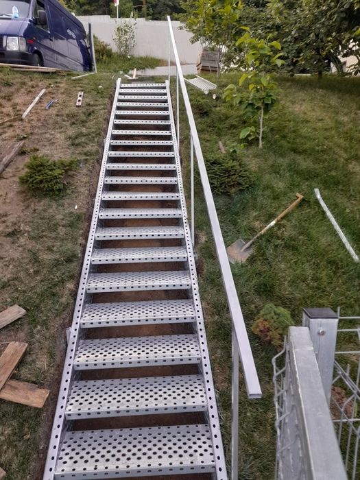 Scara metalica zincata  facem și montaj