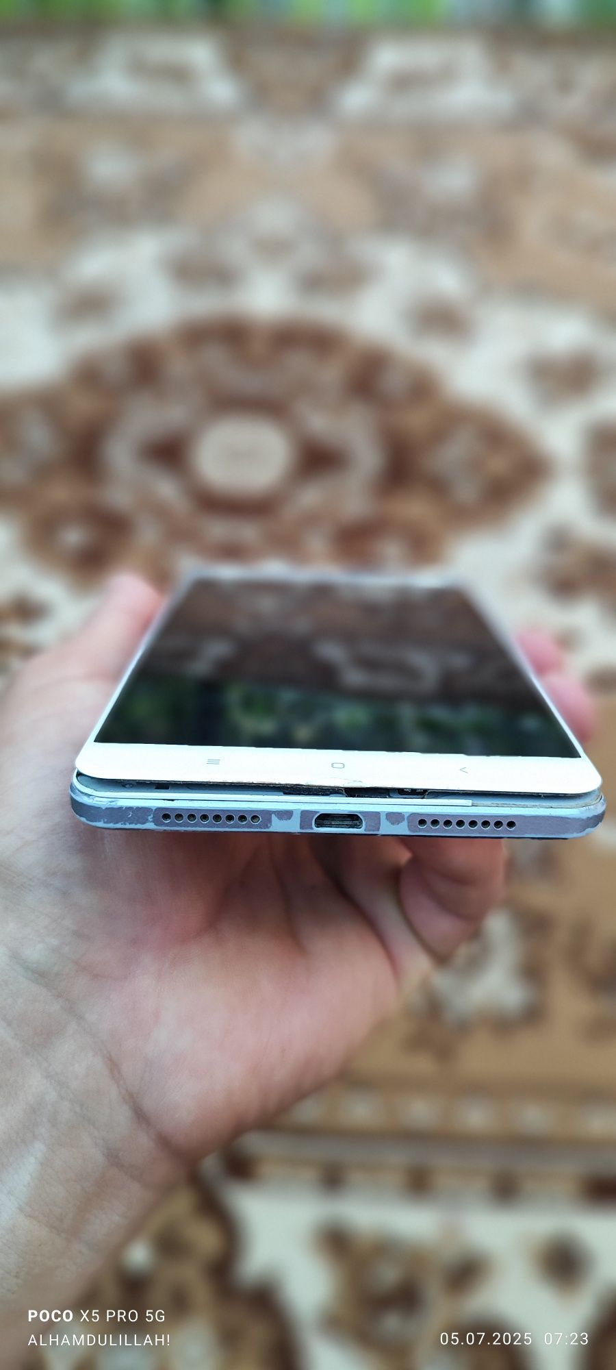 Mi Max 32 gb telefon qurilmasi.