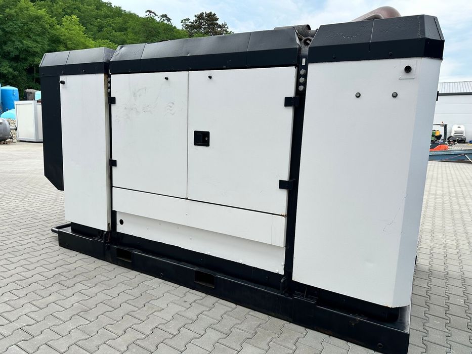 Vand inchiriez motocompresor 25 mc atmos