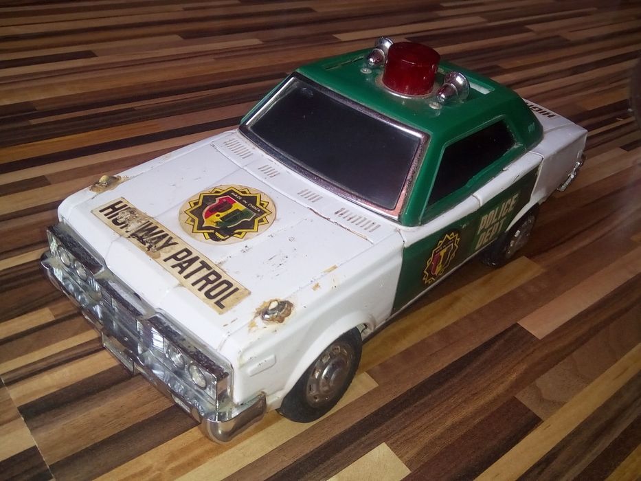 Mașină de poliție rară, anii '80, vintage, defectă