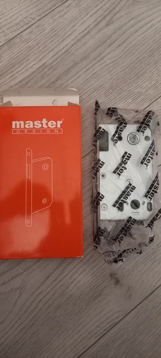 Продам дверную фурнитуру новую