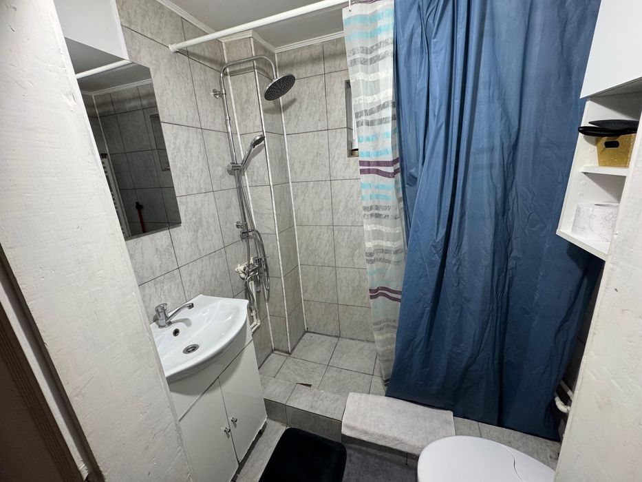 Casa de vanzare , 560 mp curte+gradina