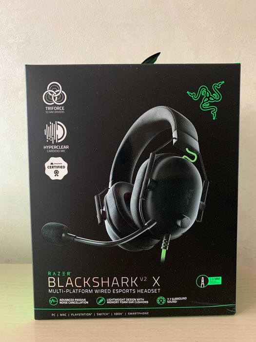 Casti RAZER BlackShark V2 x
