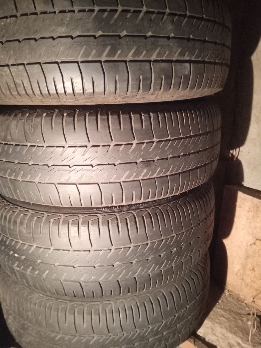 Set anvelope de vară cu jante 185/75R 14