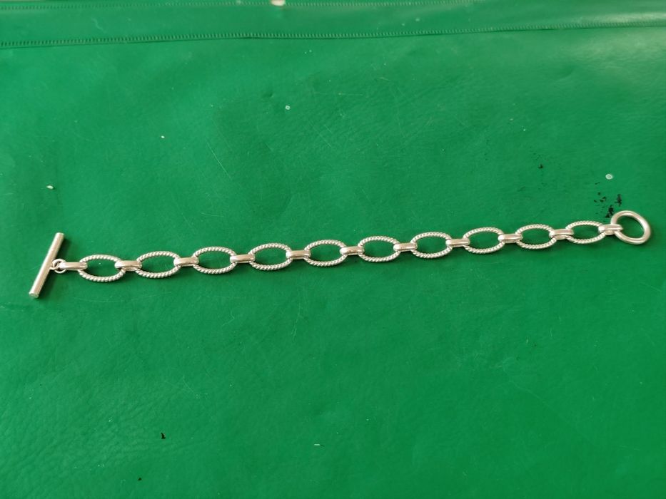 Сребърна гривна гривна