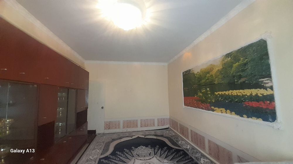 Raysentirda  5 xonali kvartira sotilodi