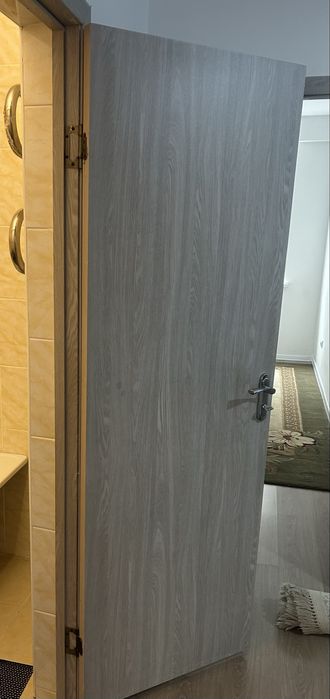 Межкомнатные двери 5 штук