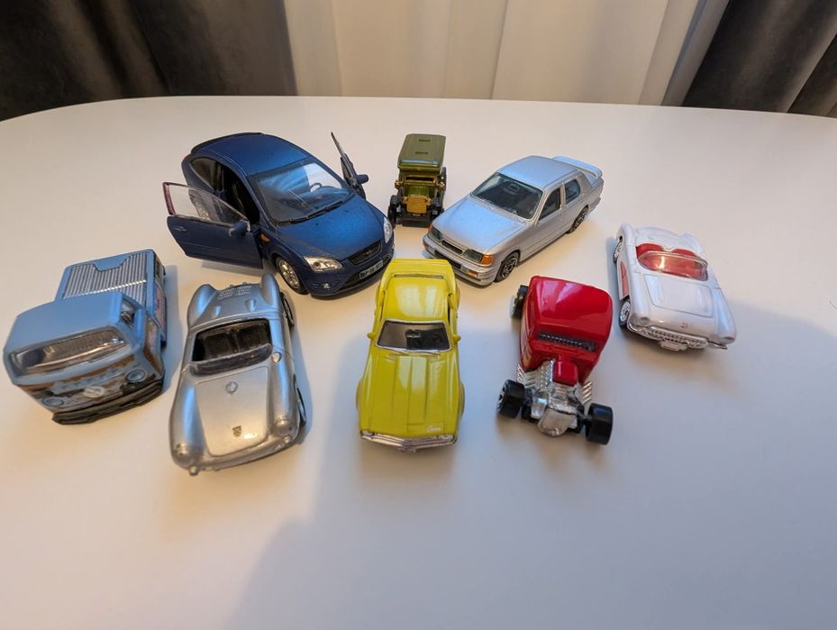 Machete auto , jucării