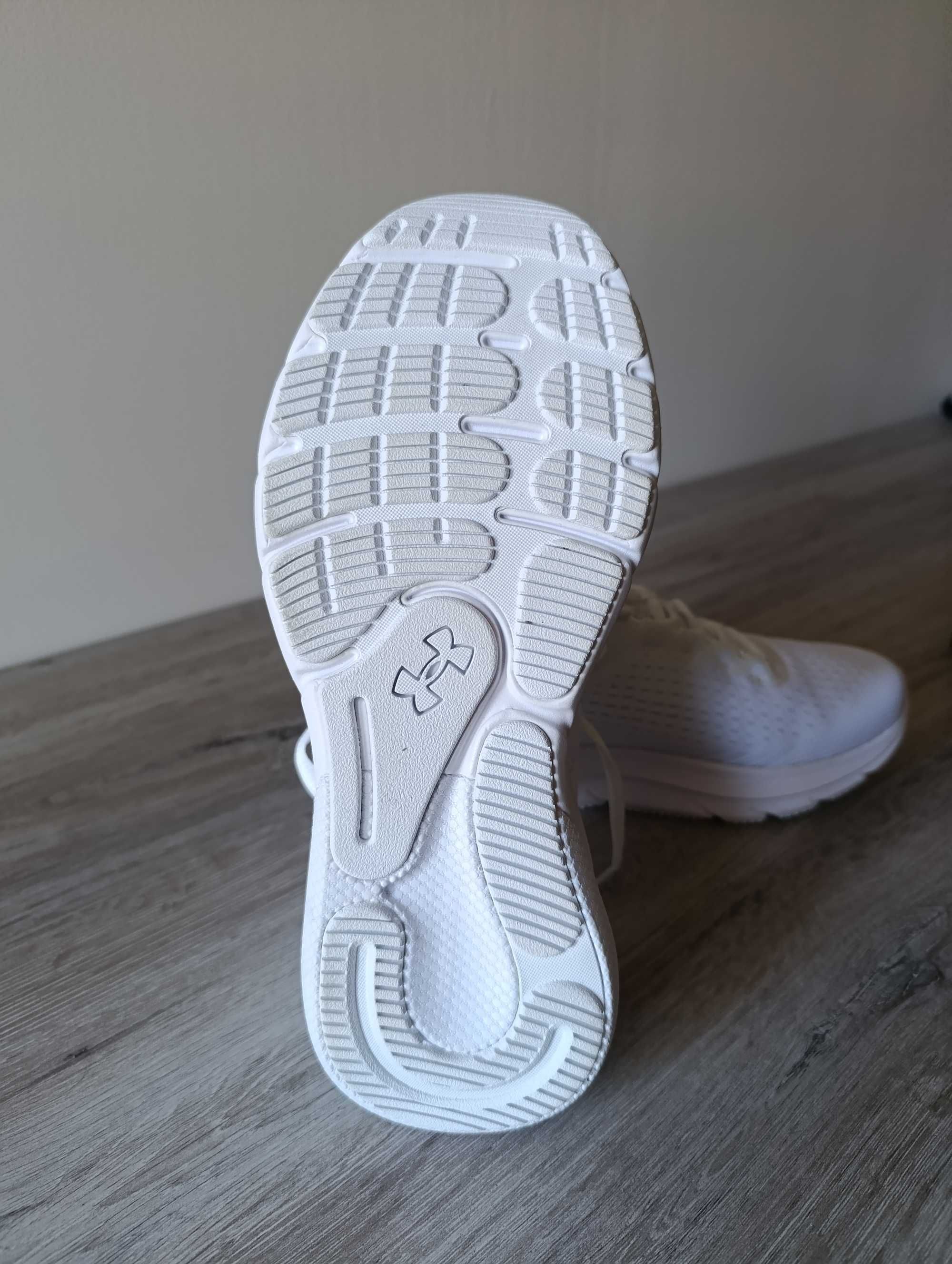 Дамски маратонки Under armour W HOVR Turbulence