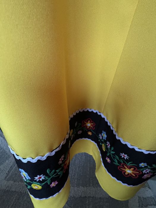 Сукман с богата бродерия