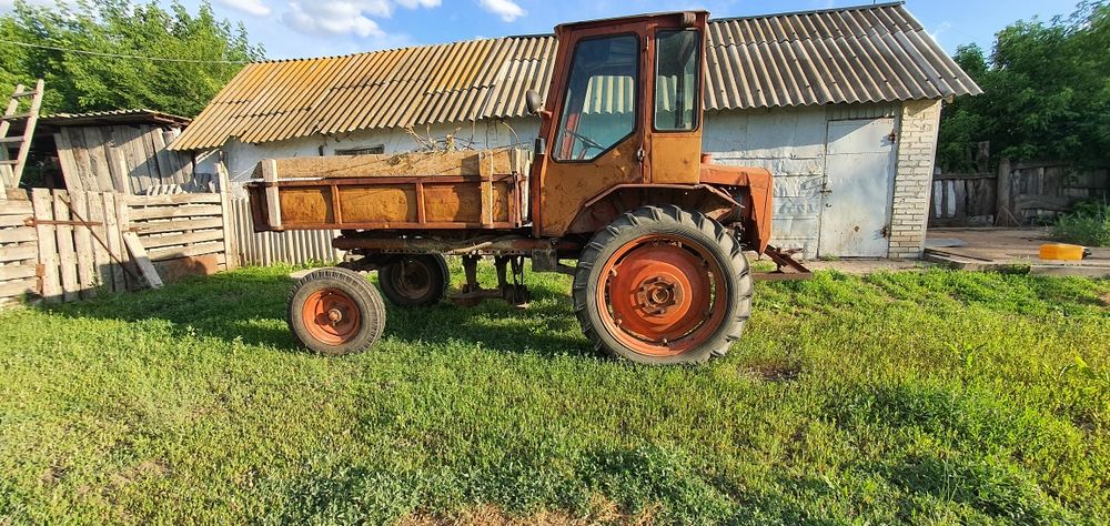 Продаётся Трактор  Т-16.