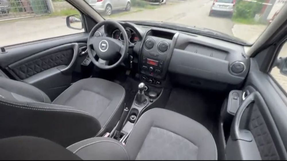 Dacia Duster 4x4 1.5 Diesel cu Factura si TVA INCLUS