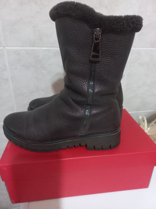 Женские зимние сапоги