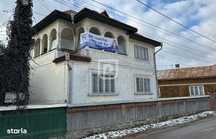 De vanzare casa, atelier fierarie, 4 anexe - 2507 mp in Manastirea Hum
