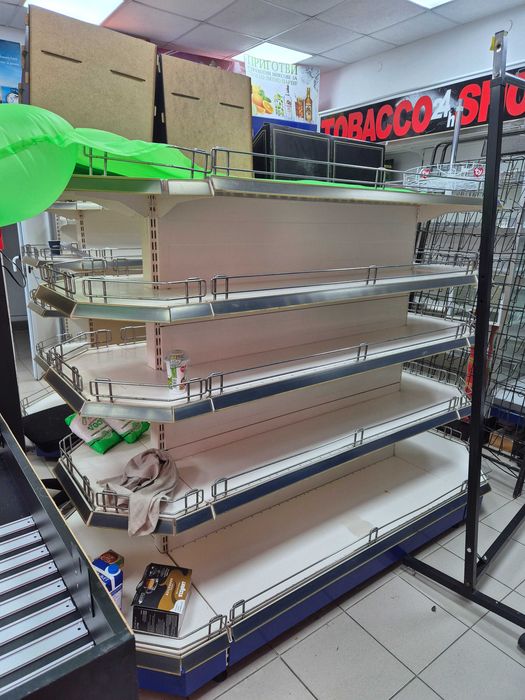 Търговско обурудване за хранителен магазин