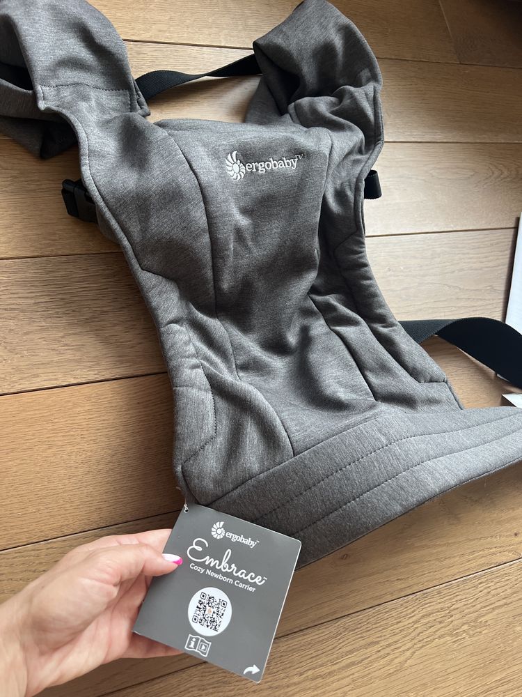Слинг Ergobaby Embrace