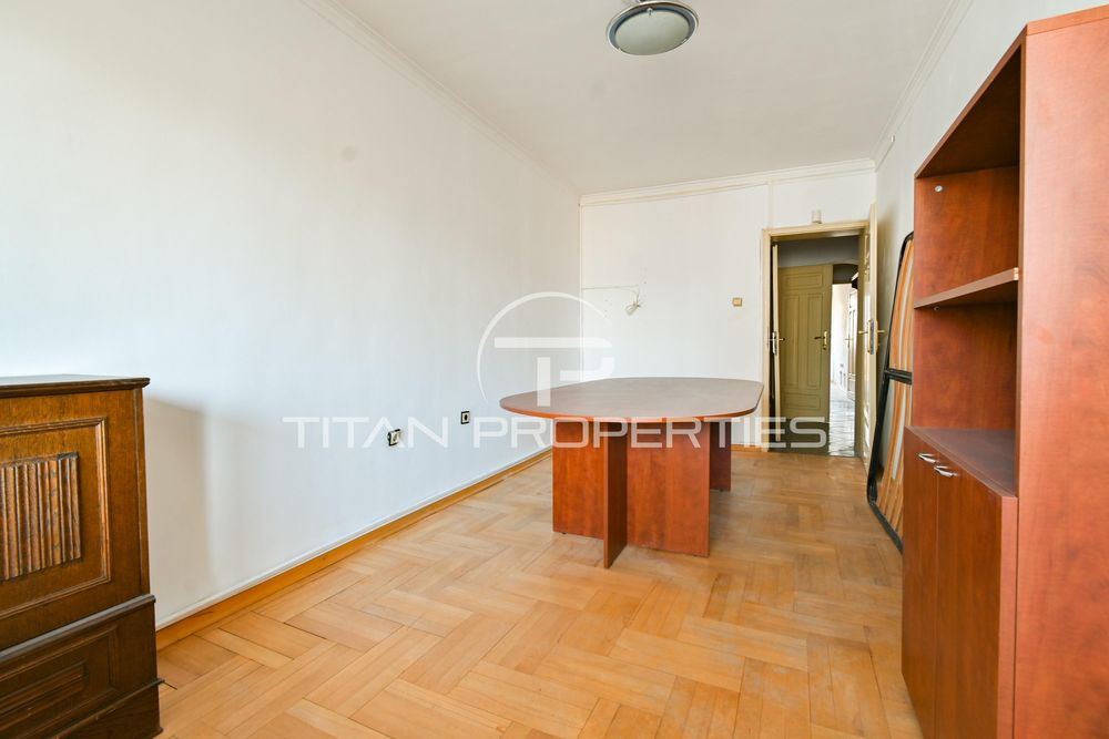 Продава се Тристаен апартамент в София, Иван Вазов - 135 кв.м за 2815 €/кв.м - Снимка #7