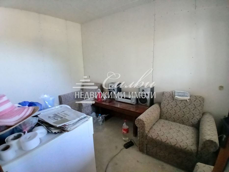 Двуетажна ТУХЛЕНА вила на плоча – местност Под Манастира.