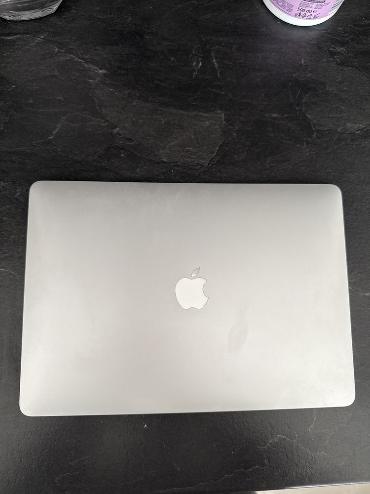 Mac Book Air M1 256GB 8 RAM 100% Батерия