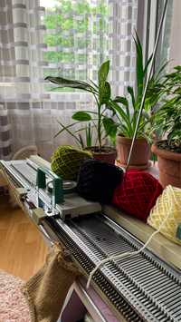 Mașină de tricotat funcțională