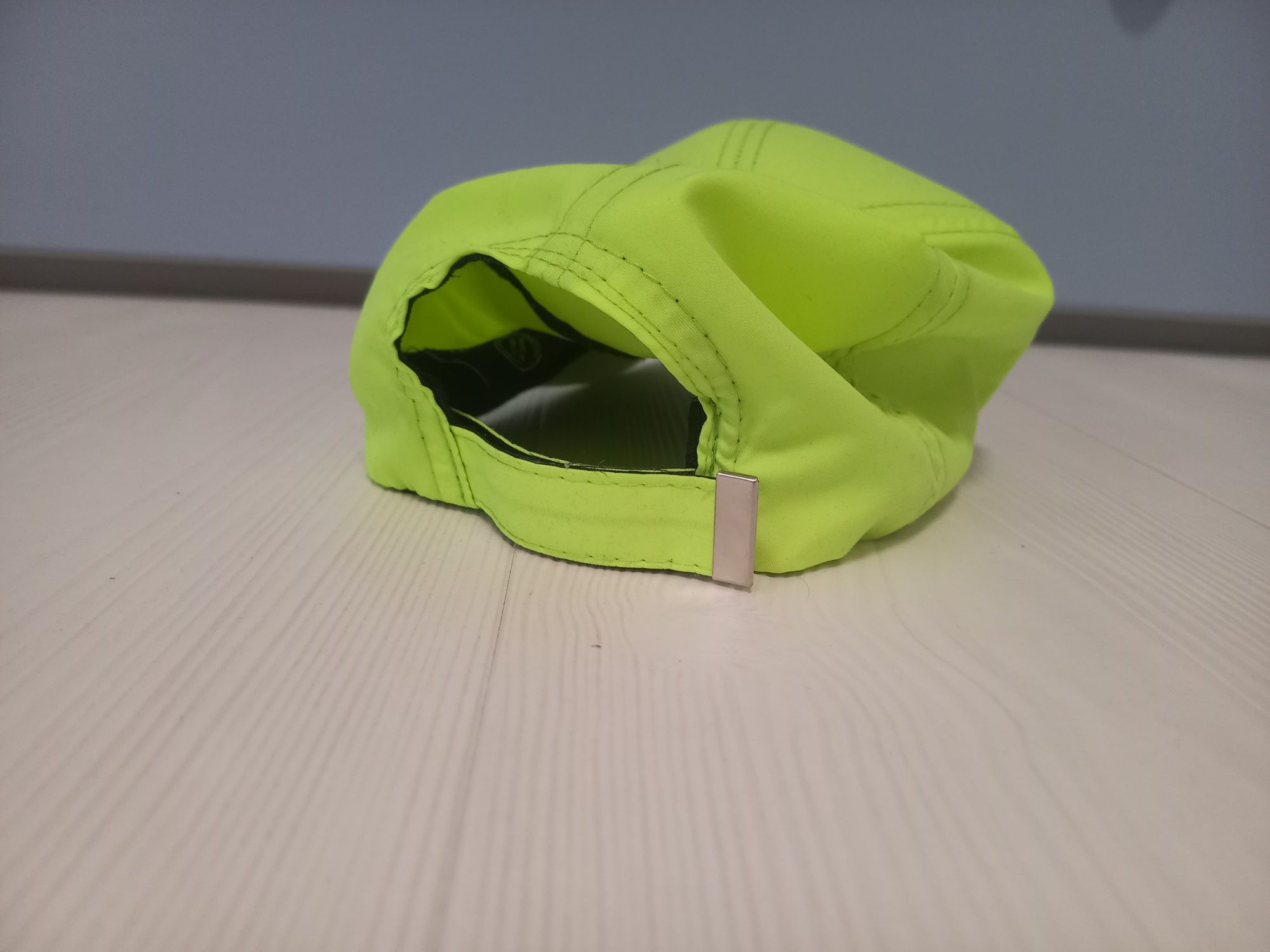 Шапка Nike         .