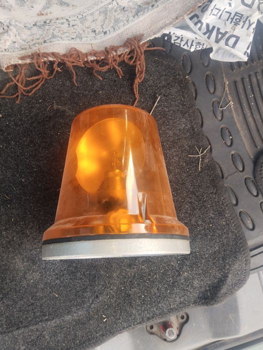 Продам проблесковый маячок сирена