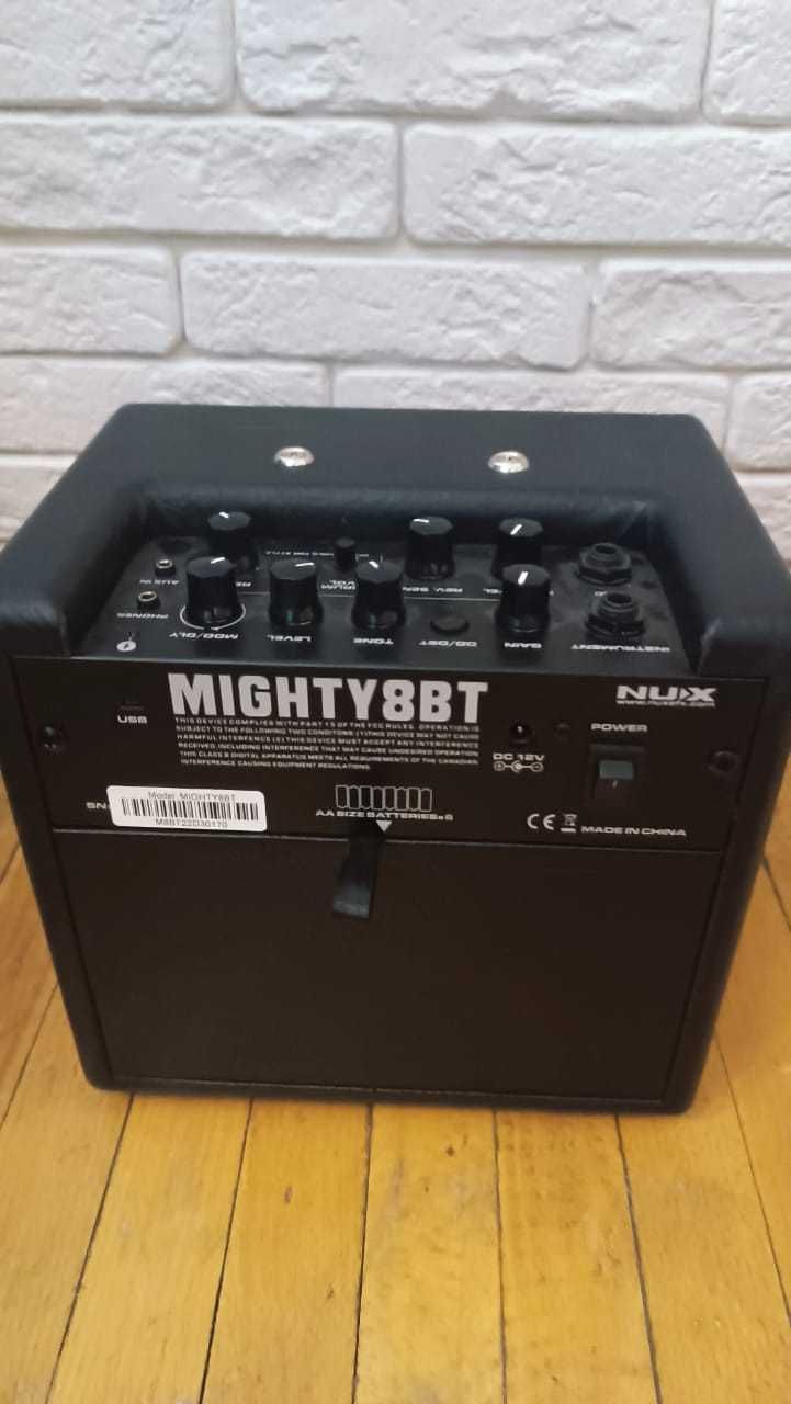 Электрогитара CORT G205 и комбоусилитель NUX Mighty 8BT