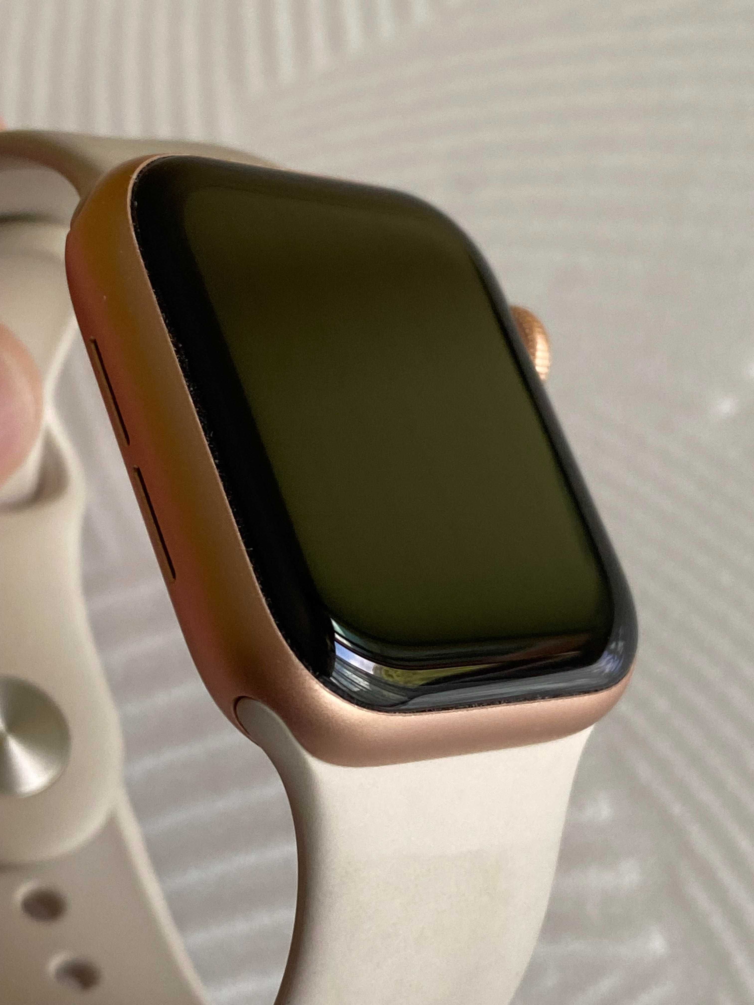 Apple Watch SE 40mm Rose Gold