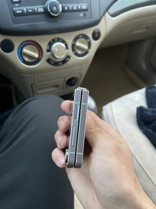 Samsung ZFlip6 256/12