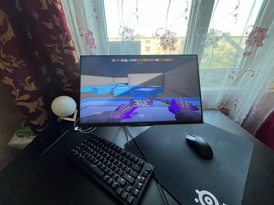 Продам монитор 180гц на кронштейне