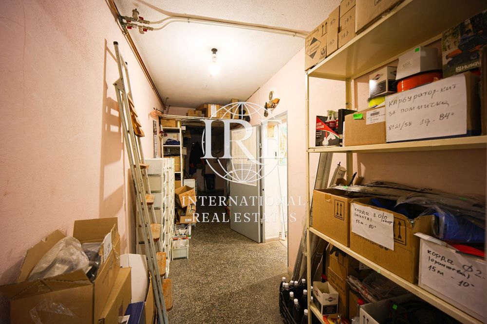 Продава се Магазин в Добрич, Добротица - Варненска - 139 кв.м за 1324 €/кв.м - Снимка #11