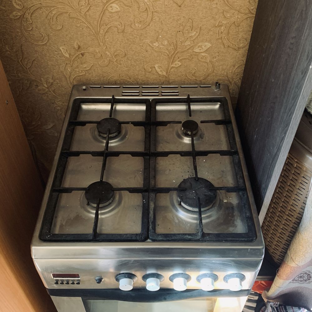 Продаю 1 газовую плиту, и 2 духовки