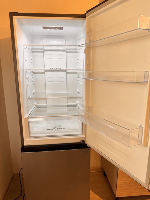 Холодильник Hisense б/у двухкамерный