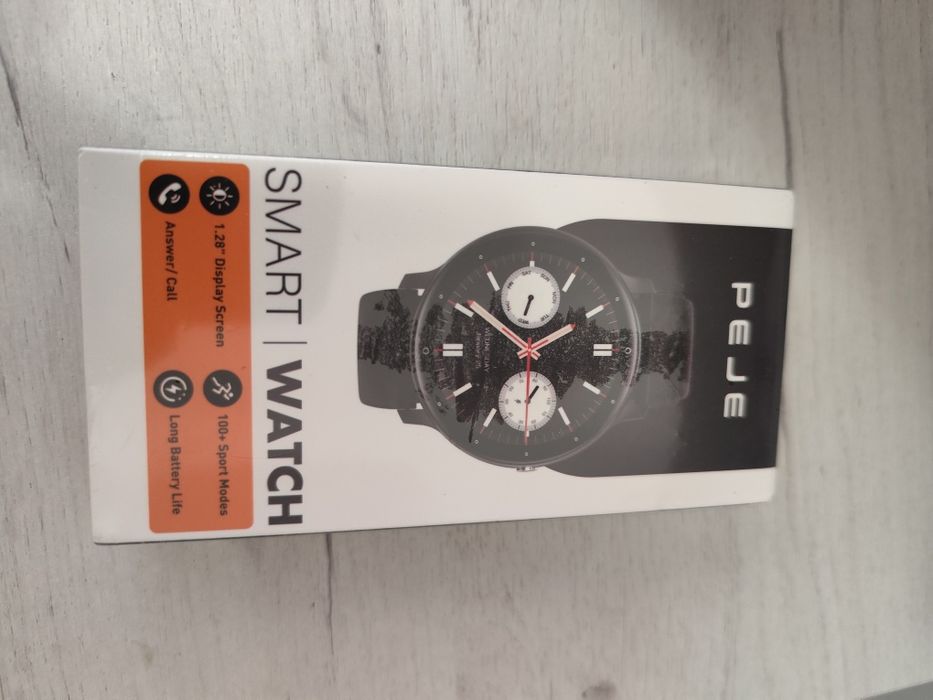 3 smartwatchuri de vânzare