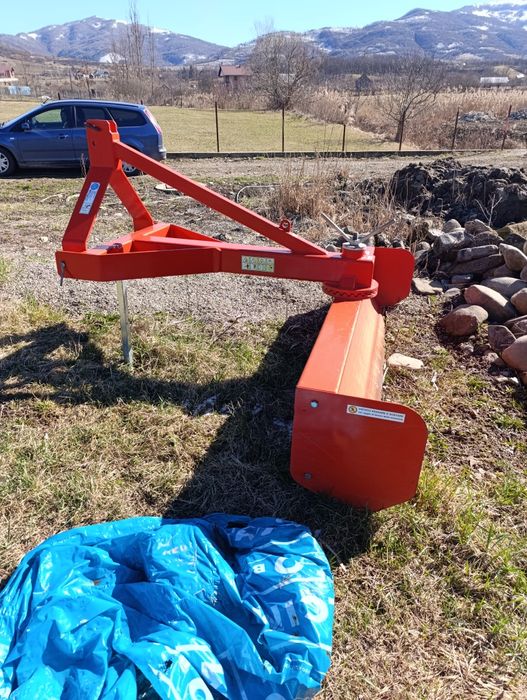 Vând remorca lama cauciucuri dau și la schimb cu mașină teren