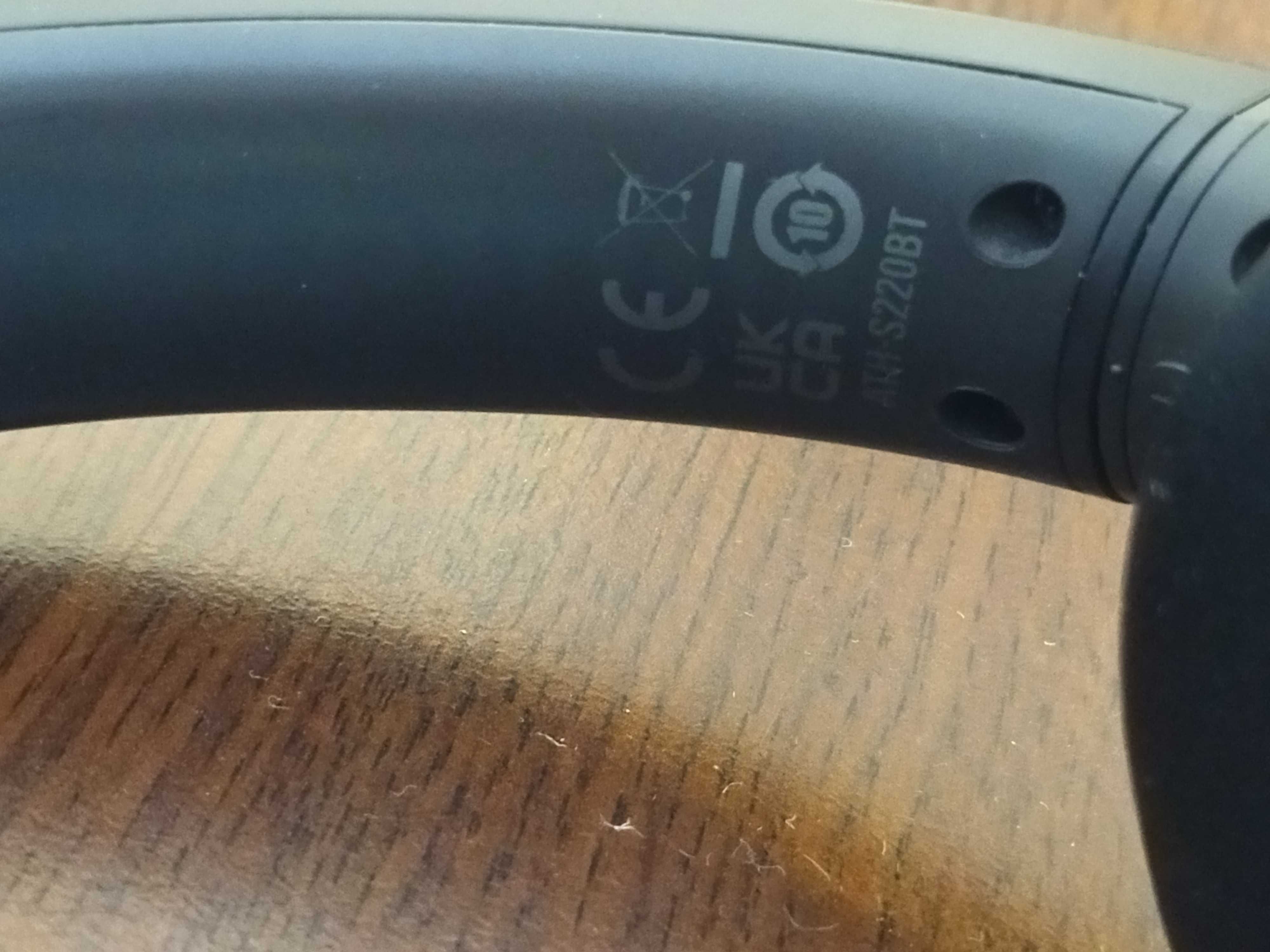 Продавам лот безжични (bluetooth) слушалки