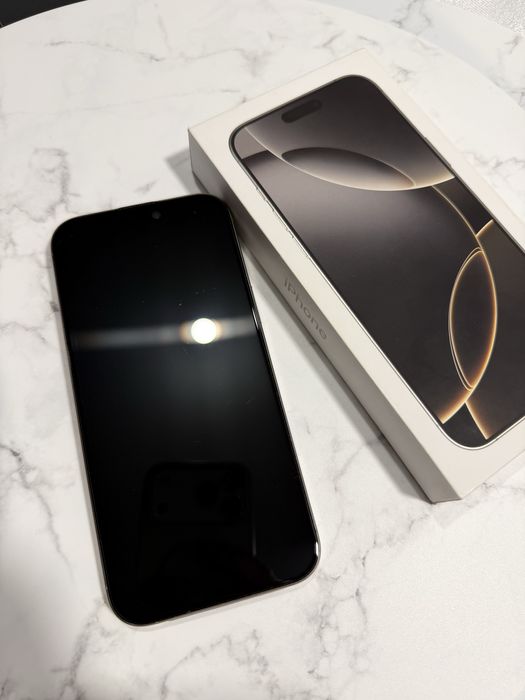 Vand Iphone 16 pro max 256 Gb