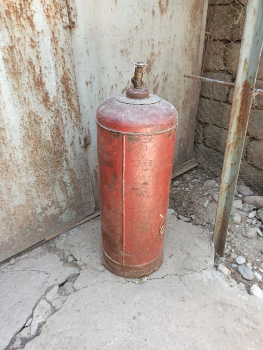 Продам газовый баллон, алюминиевые фляги, стеклянные бутыли