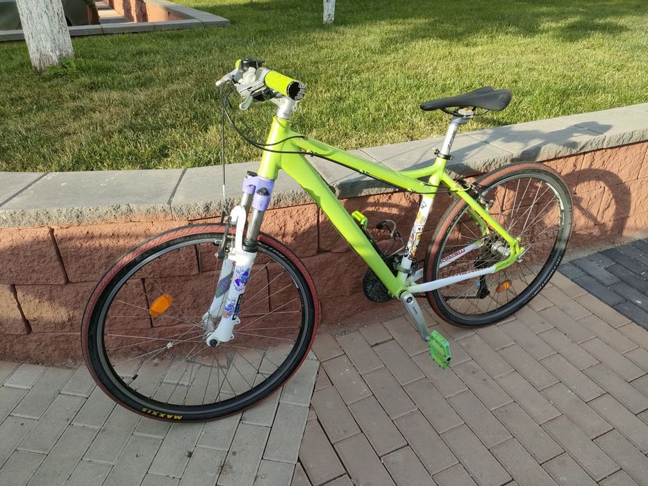 Bicicleta MERIDA 26" Aluminiu shimano XT.
Furca amortizor reglabila.ma