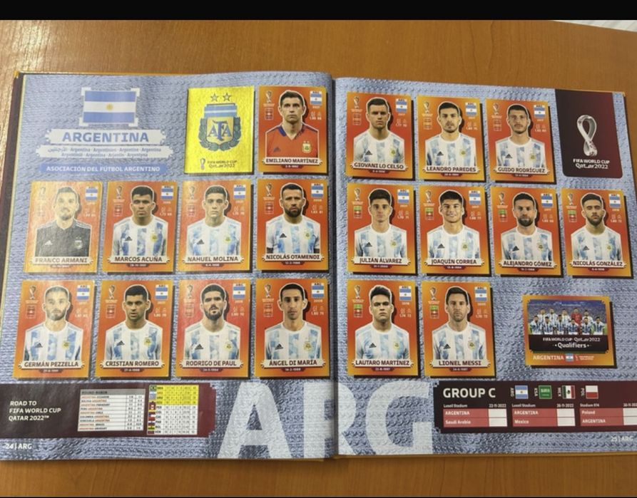 Album complet Panini Qatar 2022 coperta cartonata