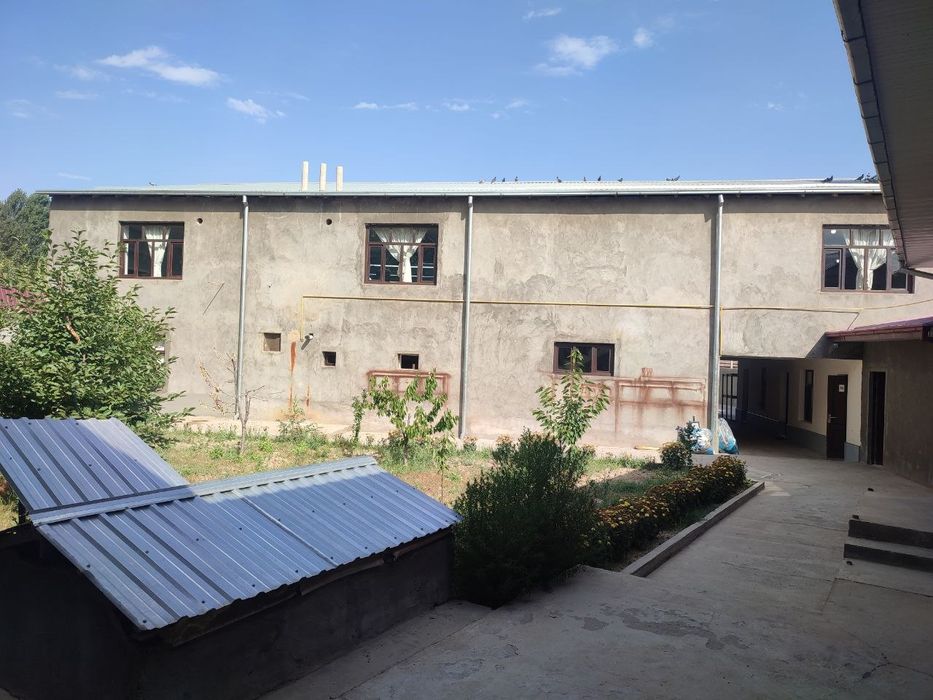 Производственное помещение 1000 кв м. 13 соток