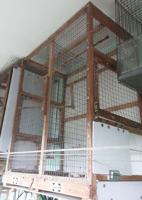 Вольер для волнистых попугаев, амадинов, корелл.