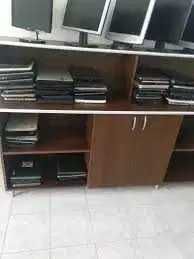 vand lot 30 laptopuri dezmembrate